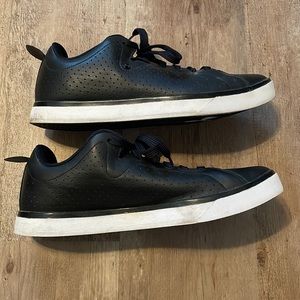 Under Armour mobtown shoes 12.5